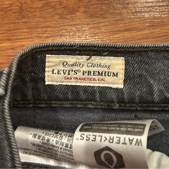 Levi's Jeans Womens 26x28 Black 501 Skinny Premium Denim Button Fly - Picture 3 of 9